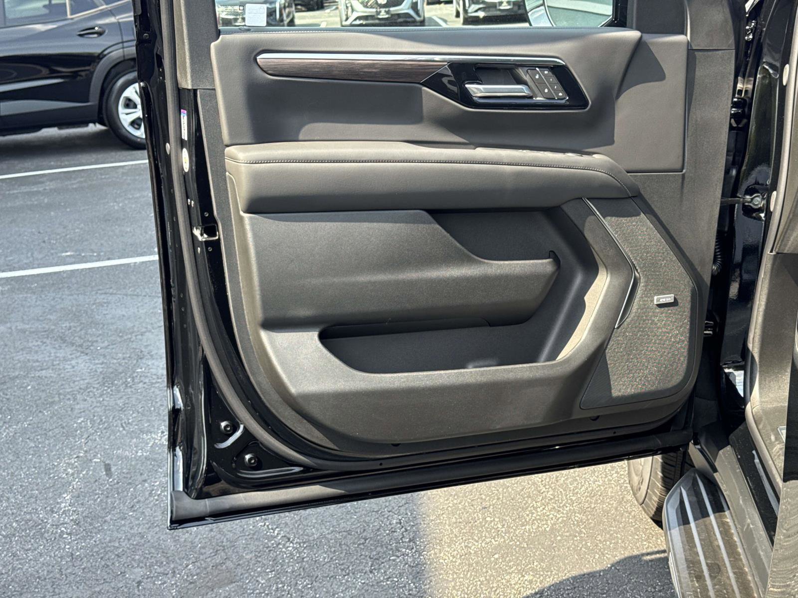 New 2026 Chevrolet Suburban LT w/ Comfort Package image 15