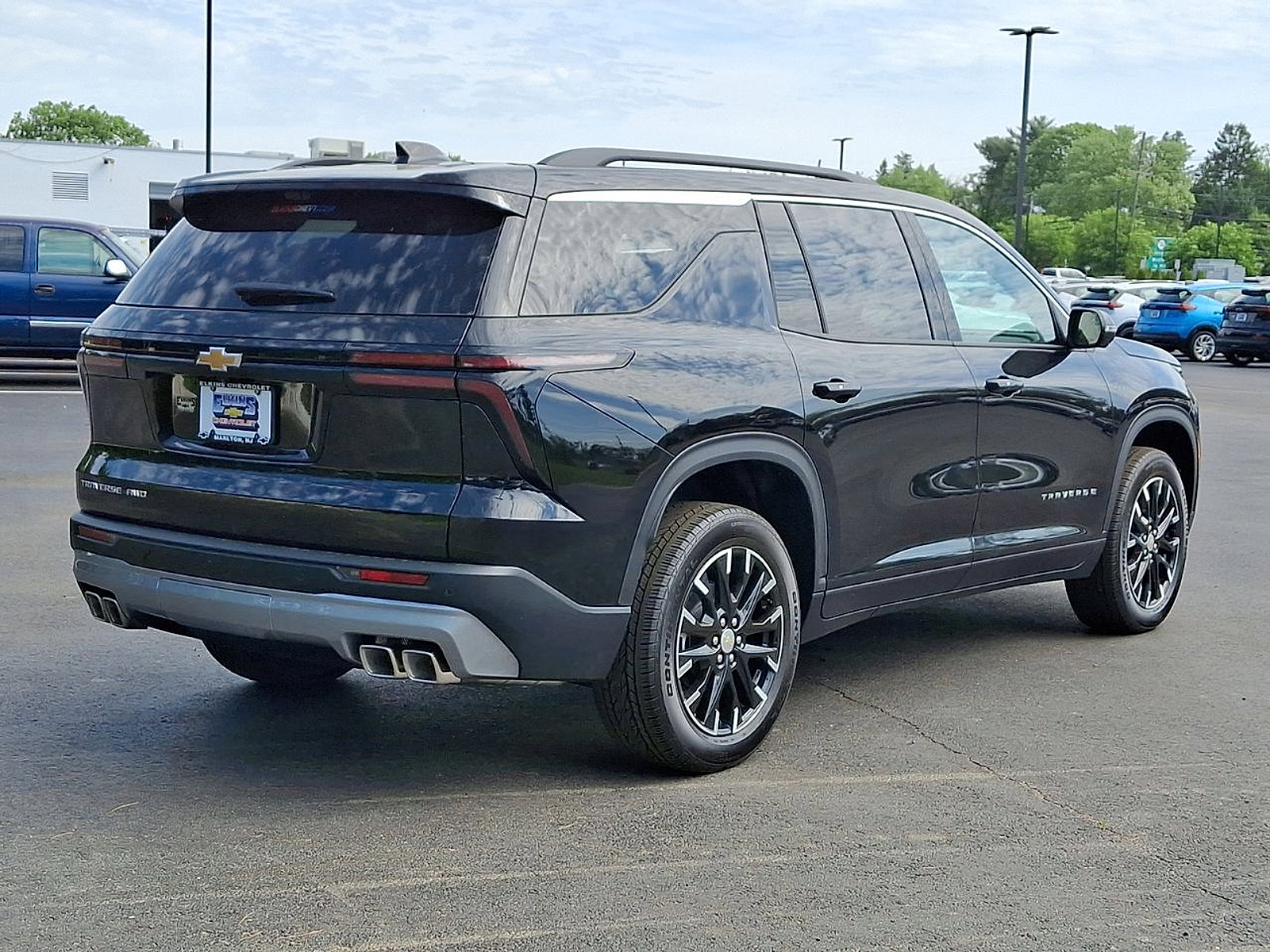 New 2026 Chevrolet Traverse LT w/ Sun and Wheel Package AWD/4WD image 12