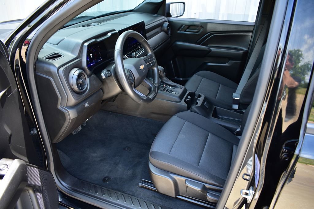 Used 2023 Chevrolet Colorado W/T RWD image 16
