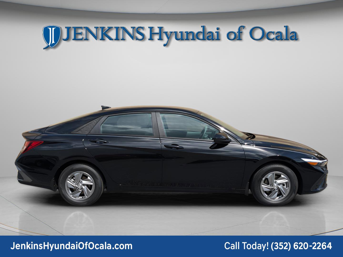 New 2026 Hyundai Elantra SE image 2