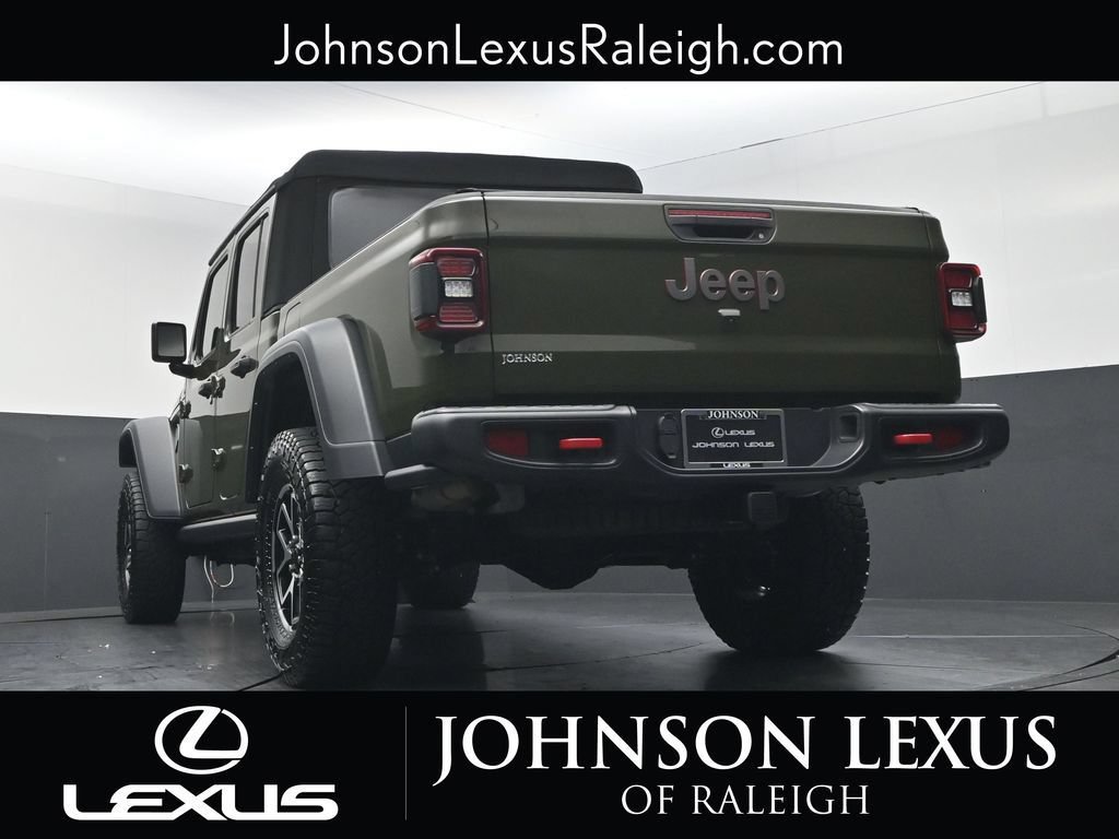 Used 2024 Jeep Gladiator Rubicon w/ Convenience Group AWD/4WD image 20