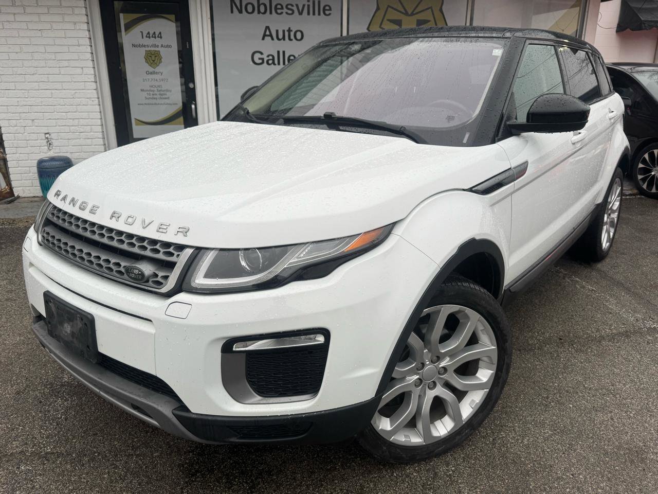 Used 2016 Land Rover Range Rover Evoque SE image 1