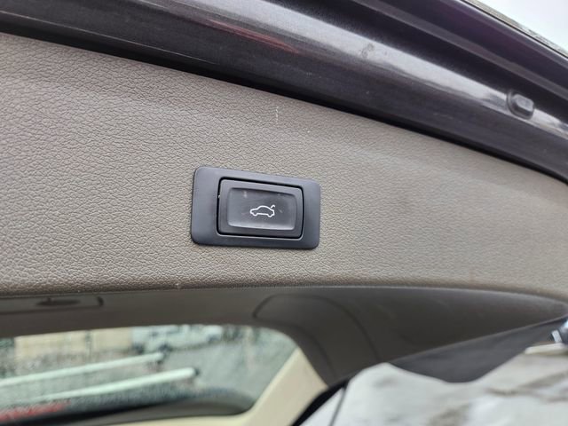 Used 2016 Audi Q5 2.0T Premium Plus w/ Technology Package image 13