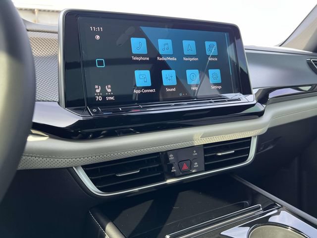New 2026 Volkswagen Atlas Cross Sport SEL Premium R-Line AWD/4WD image 17