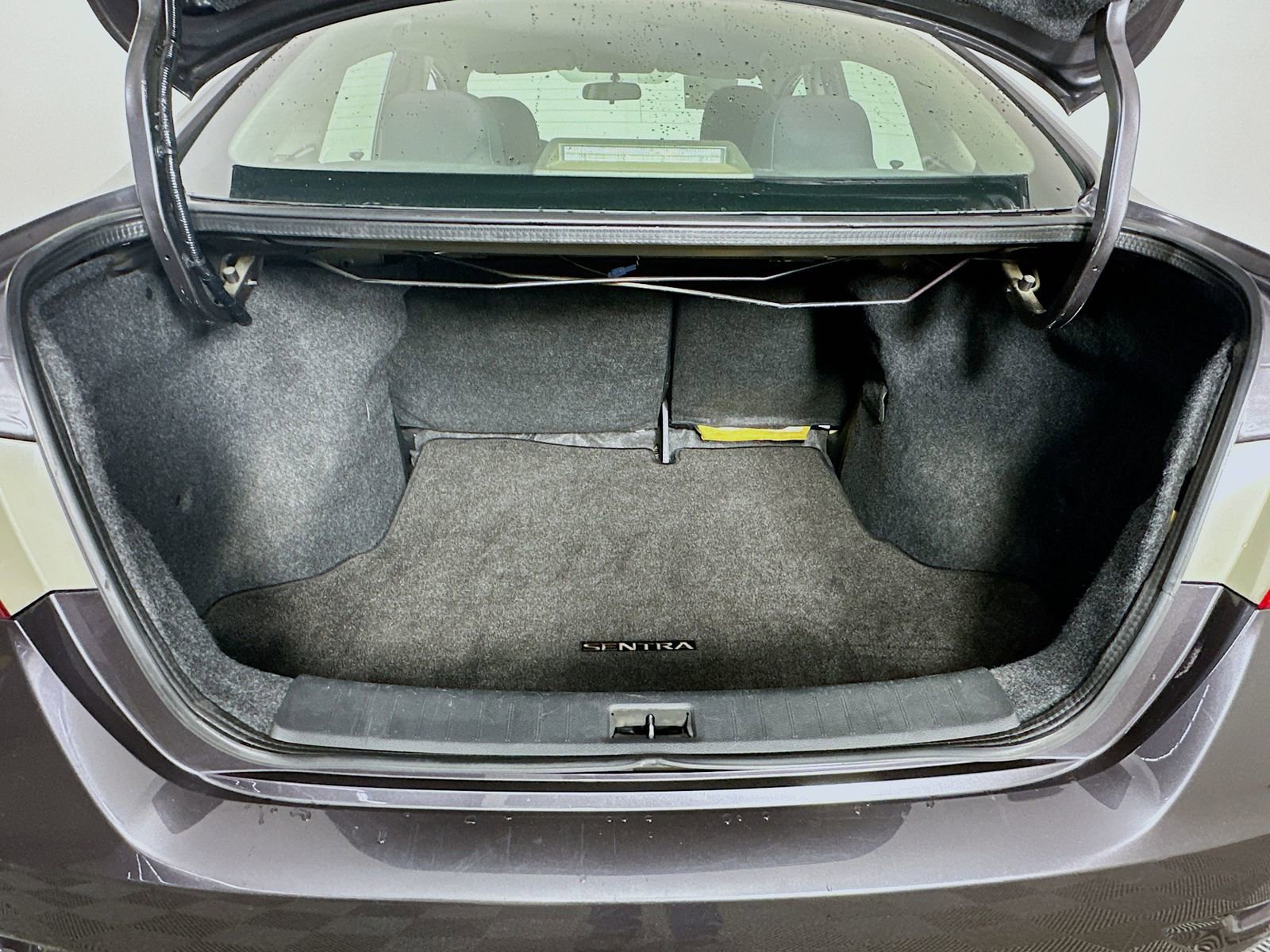 Used 2015 Nissan Sentra SV FWD image 23