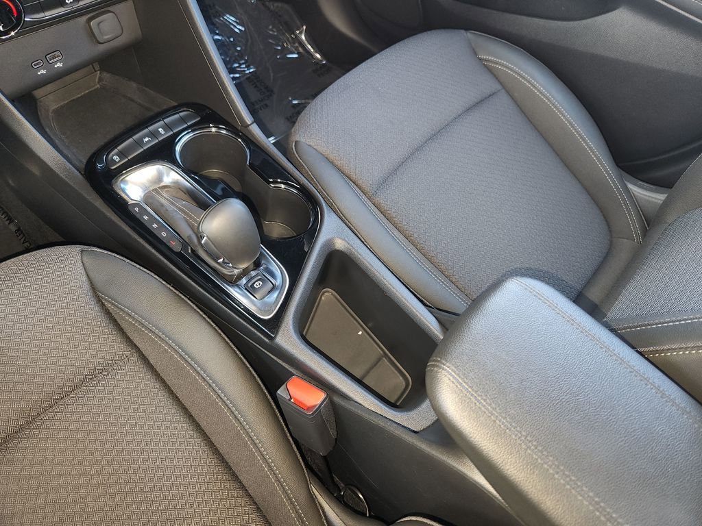 Used 2025 Buick Encore GX Preferred image 21