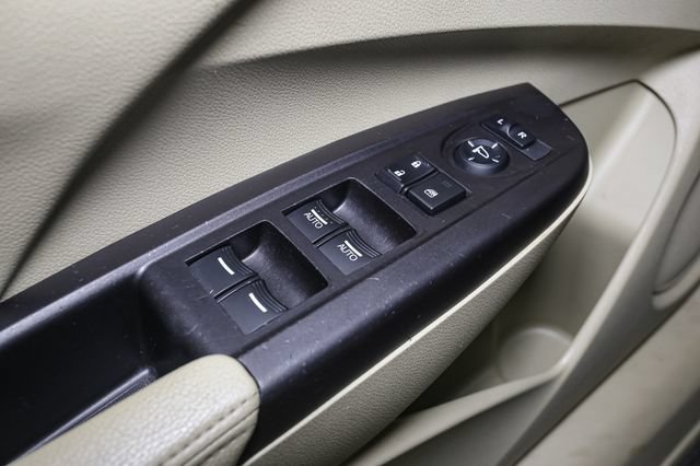 Used 2015 Acura RDX w/ Technology Package AWD/4WD image 33