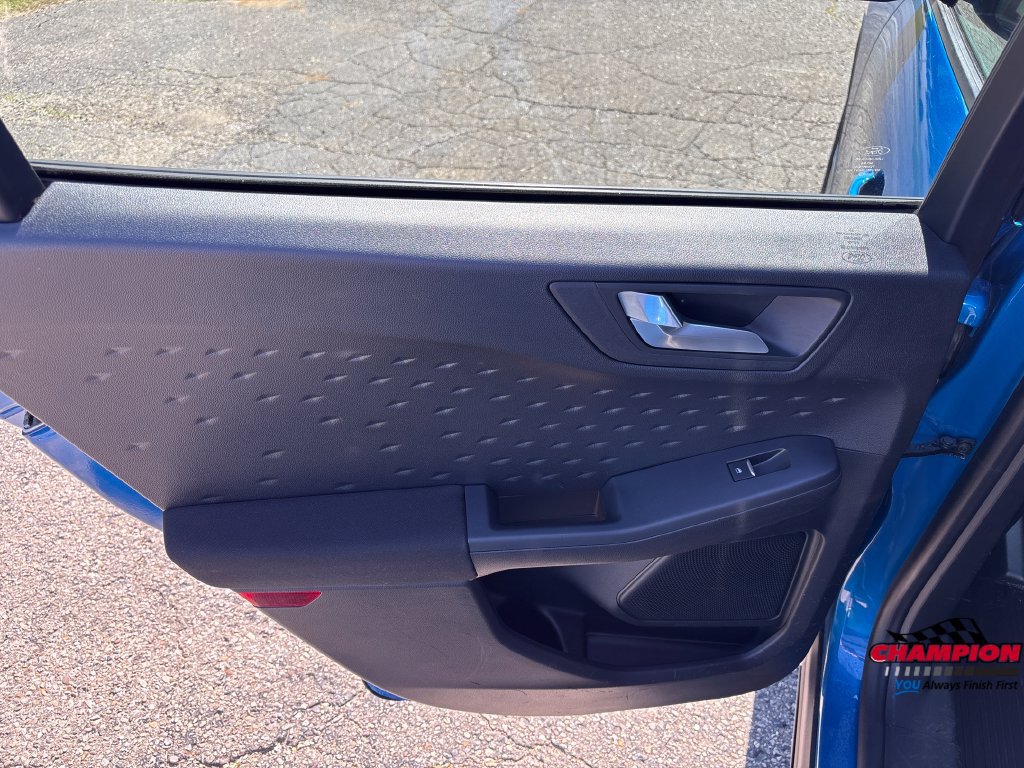 Used 2020 Ford Escape SE FWD image 22