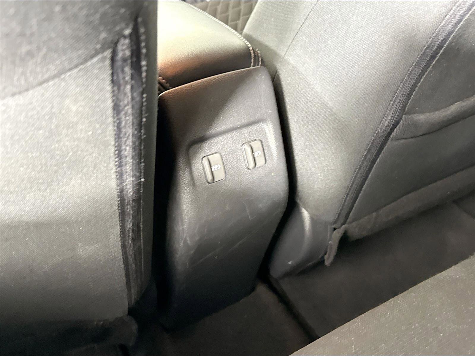 Used 2021 Nissan Kicks SR w/ Interior Electronics Package image 32