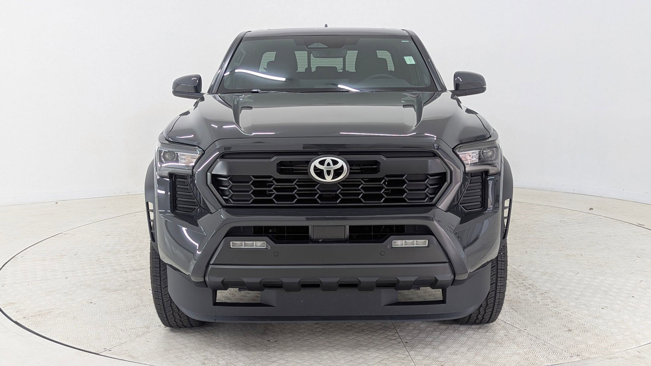 Used 2024 Toyota Tacoma TRD Off-Road image 6