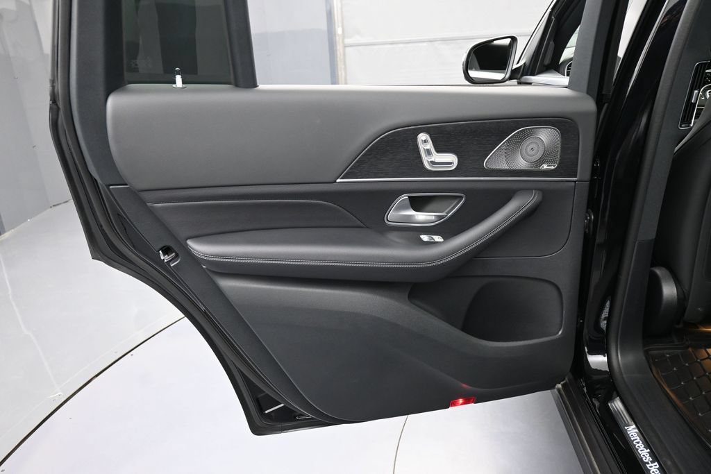 Used 2025 Mercedes-Benz GLS 450 4MATIC image 24