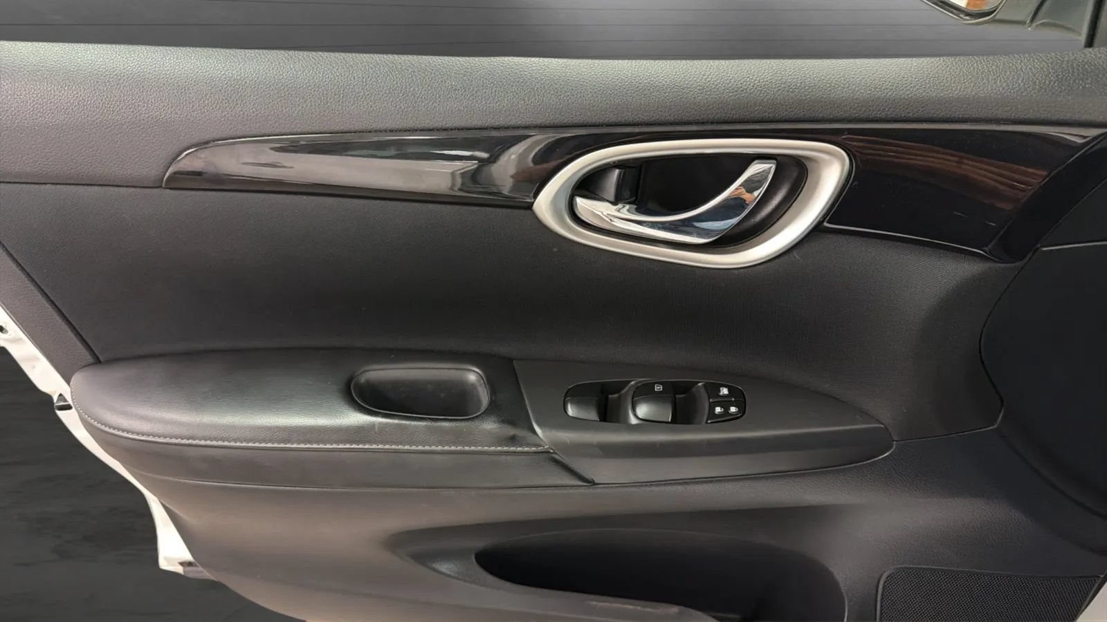 Used 2019 Nissan Sentra SV FWD image 17