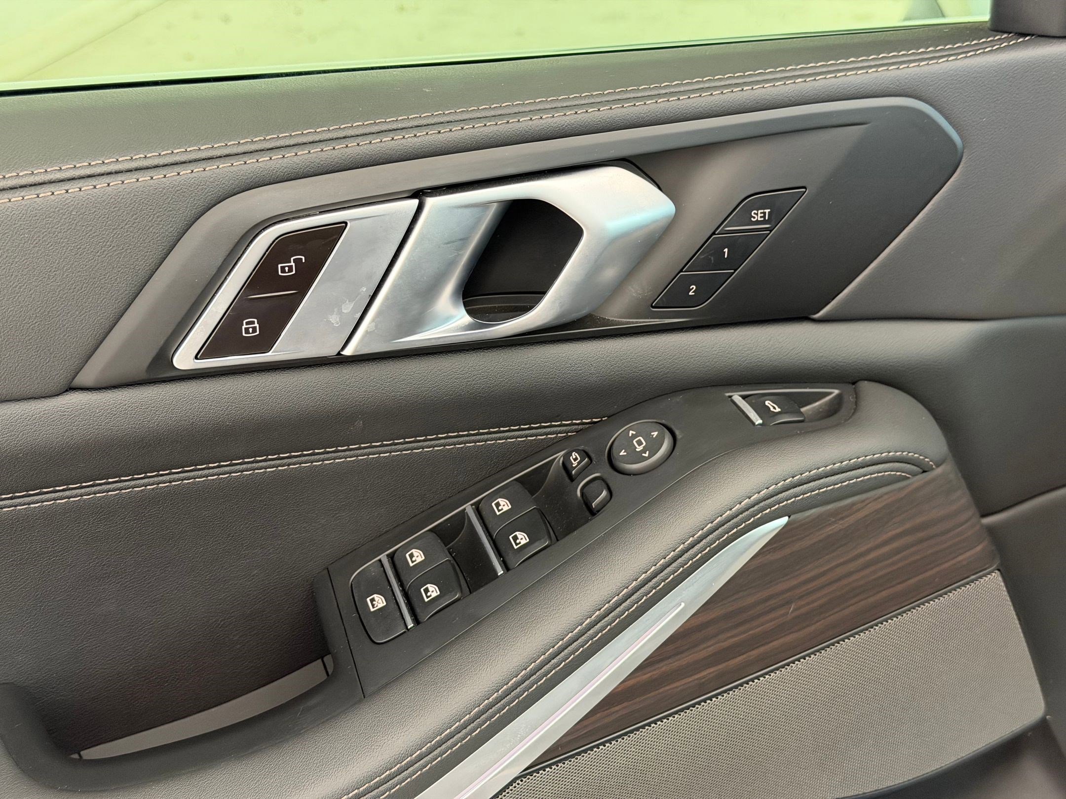 Certified 2024 BMW X5 xDrive40i w/ Premium Package image 24