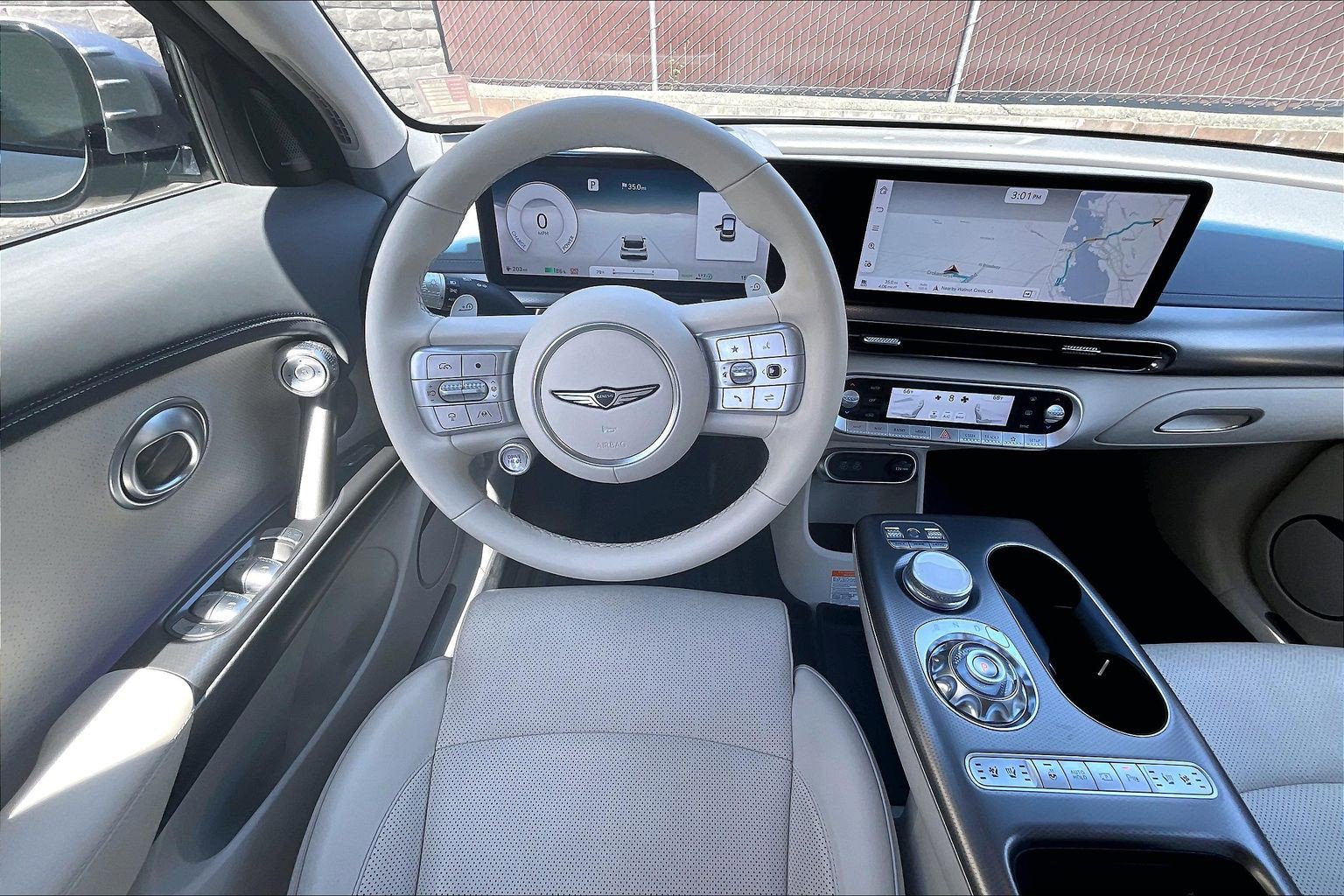 Used 2023 Genesis GV60 Advanced AWD/4WD image 4