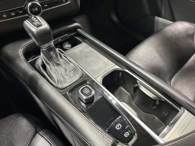 Used 2022 Volvo XC90 T5 Momentum w/ Advanced Package image 31