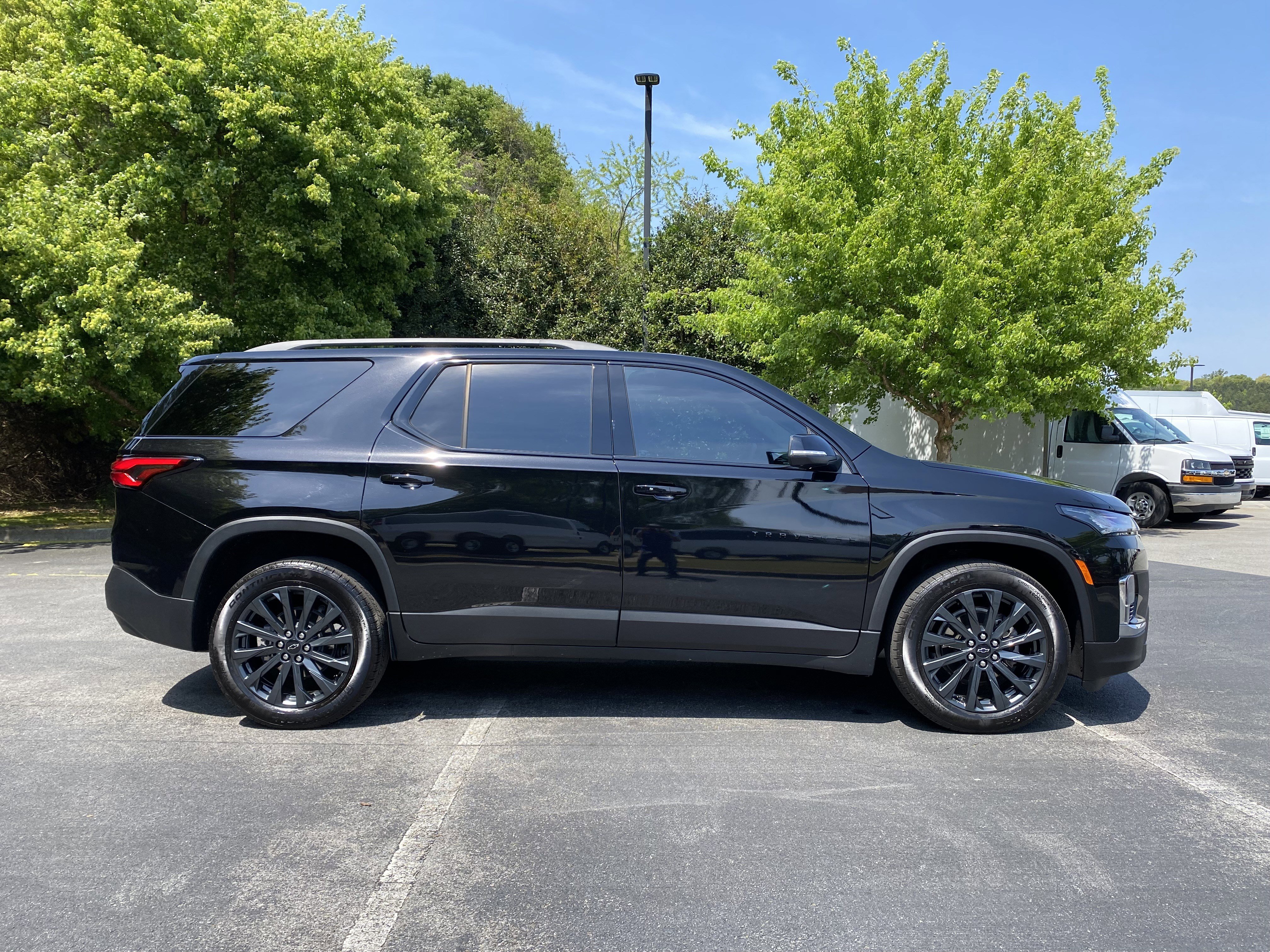 Used 2023 Chevrolet Traverse RS image 10
