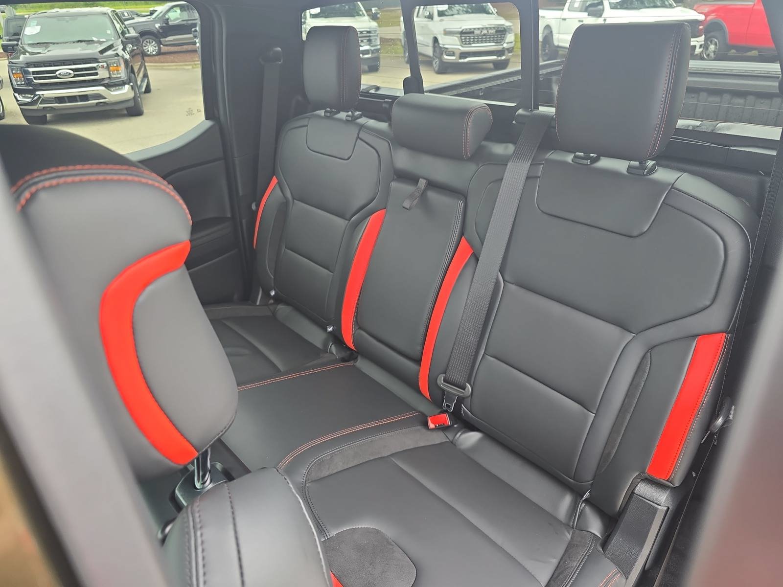 Used 2025 Ford Ranger Raptor AWD/4WD image 13