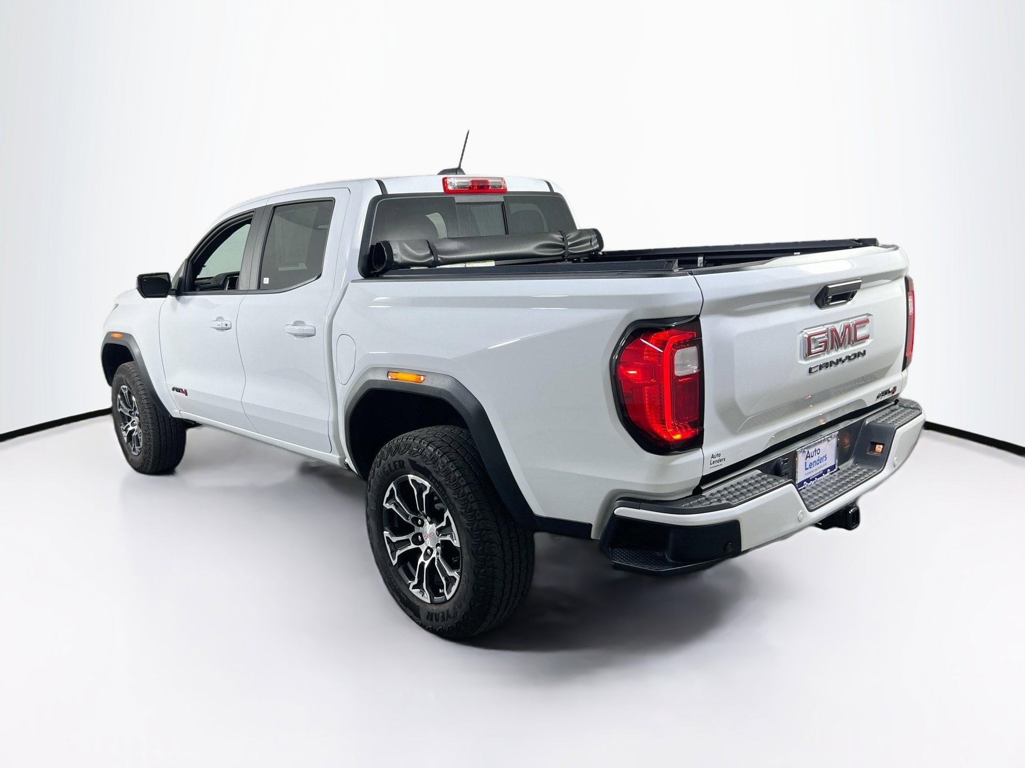Used 2024 GMC Canyon AT4 w/ Technology Package AWD/4WD image 7