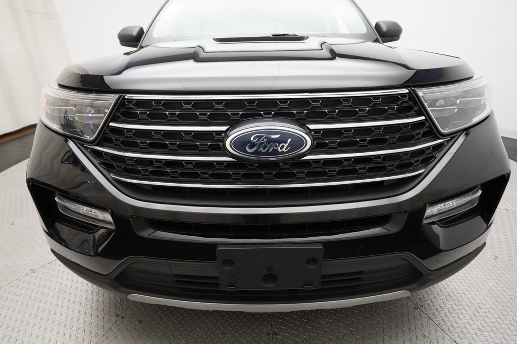 Used 2023 Ford Explorer XLT w/ Equipment Group 202A image 23