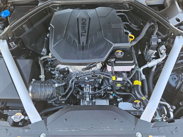 Used 2025 Genesis G70 2.5T image 22