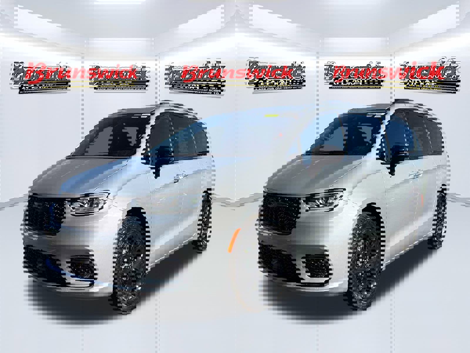 New 2026 Chrysler Pacifica Select image 1