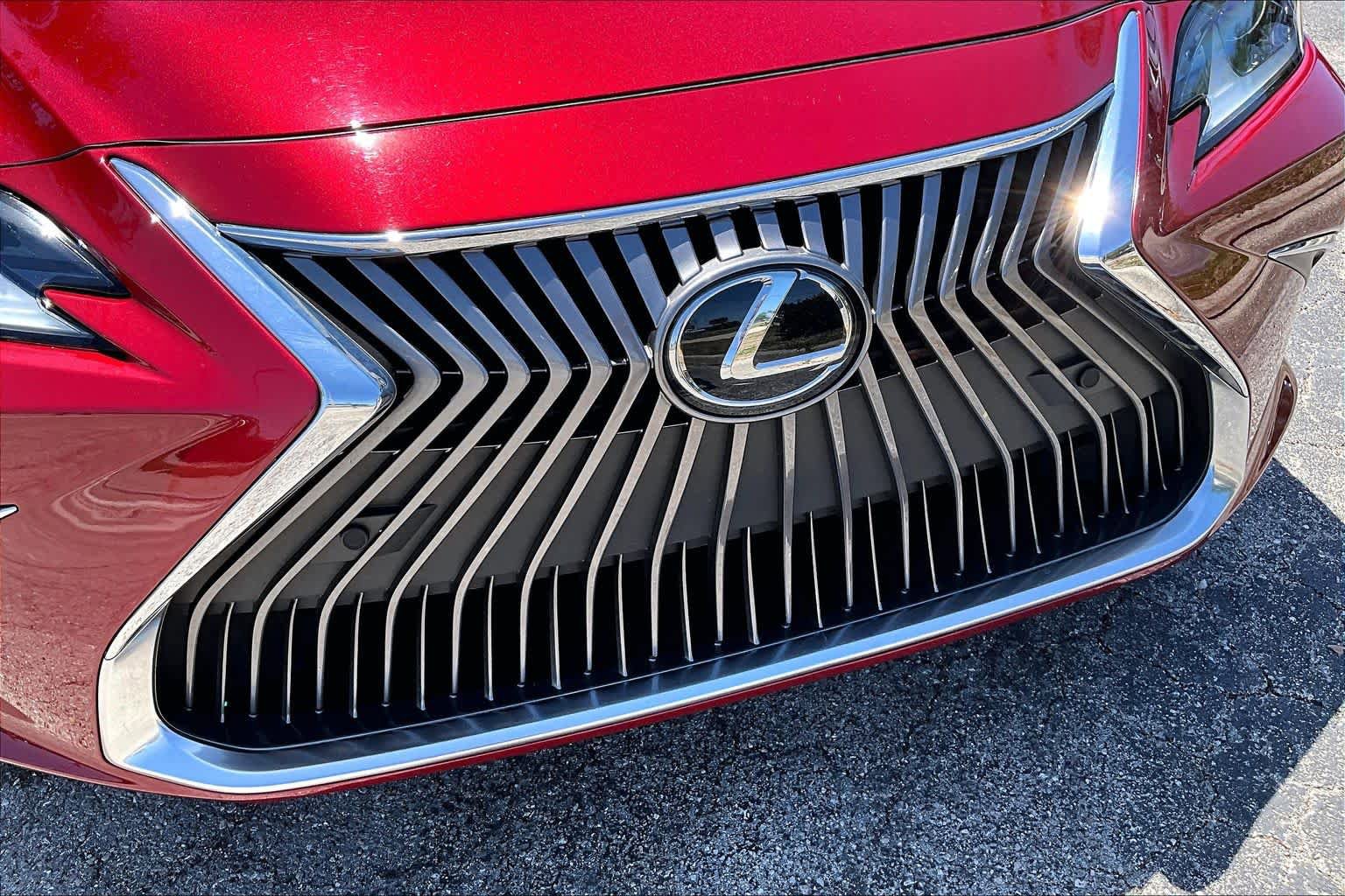 Used 2020 Lexus ES 350 w/ Premium Package image 30