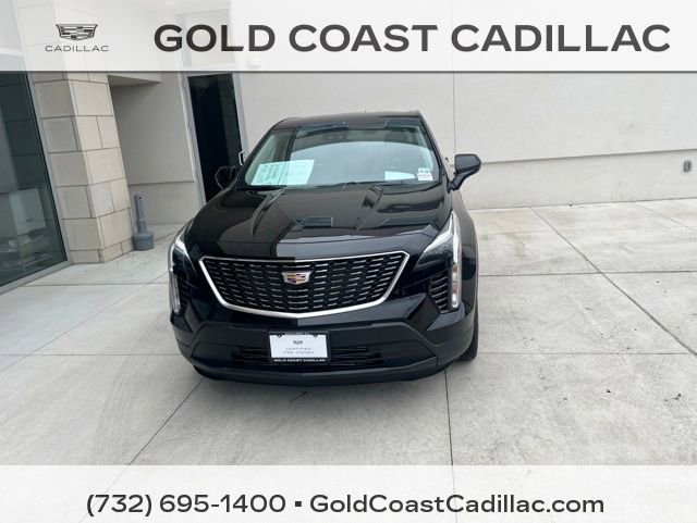 Certified 2023 Cadillac XT4 Luxury w/ Cold Weather Package FWD image 5