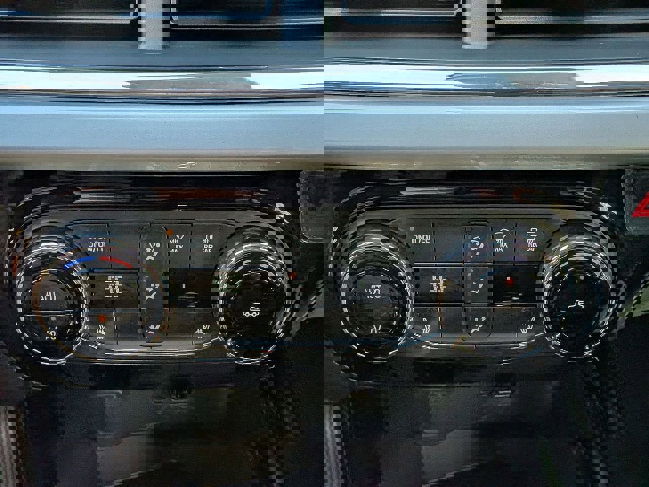 New 2026 Chevrolet Trax LT w/ Driver Confidence Package image 17