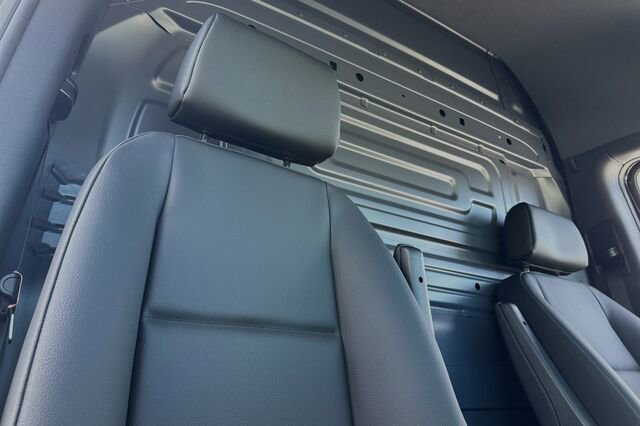 Used 2024 Mercedes-Benz Sprinter 3500 image 12