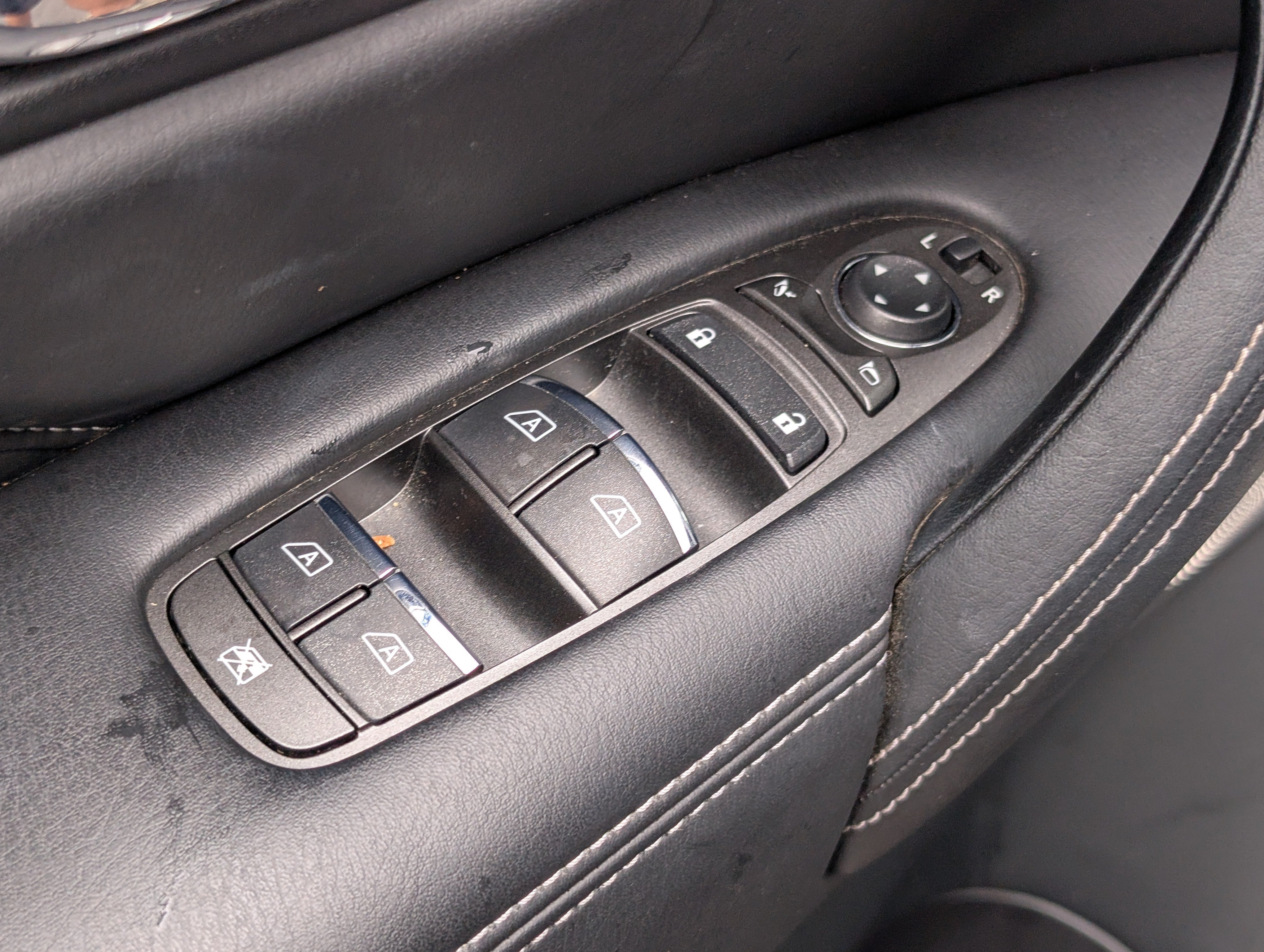 Used 2024 INFINITI QX80 Sensory AWD/4WD image 23