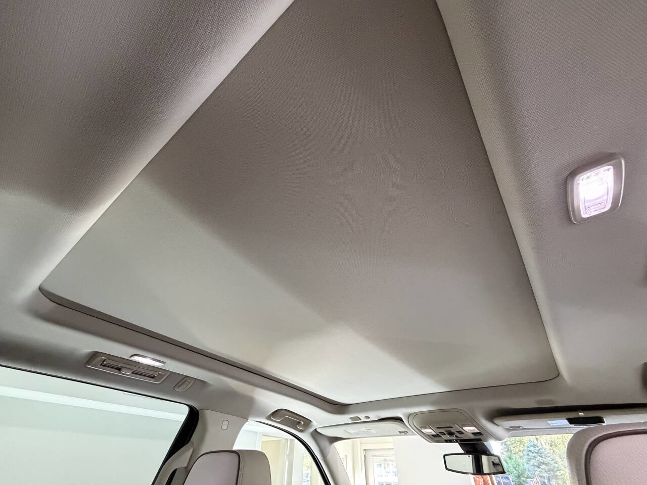 Used 2022 GMC Yukon Denali image 25