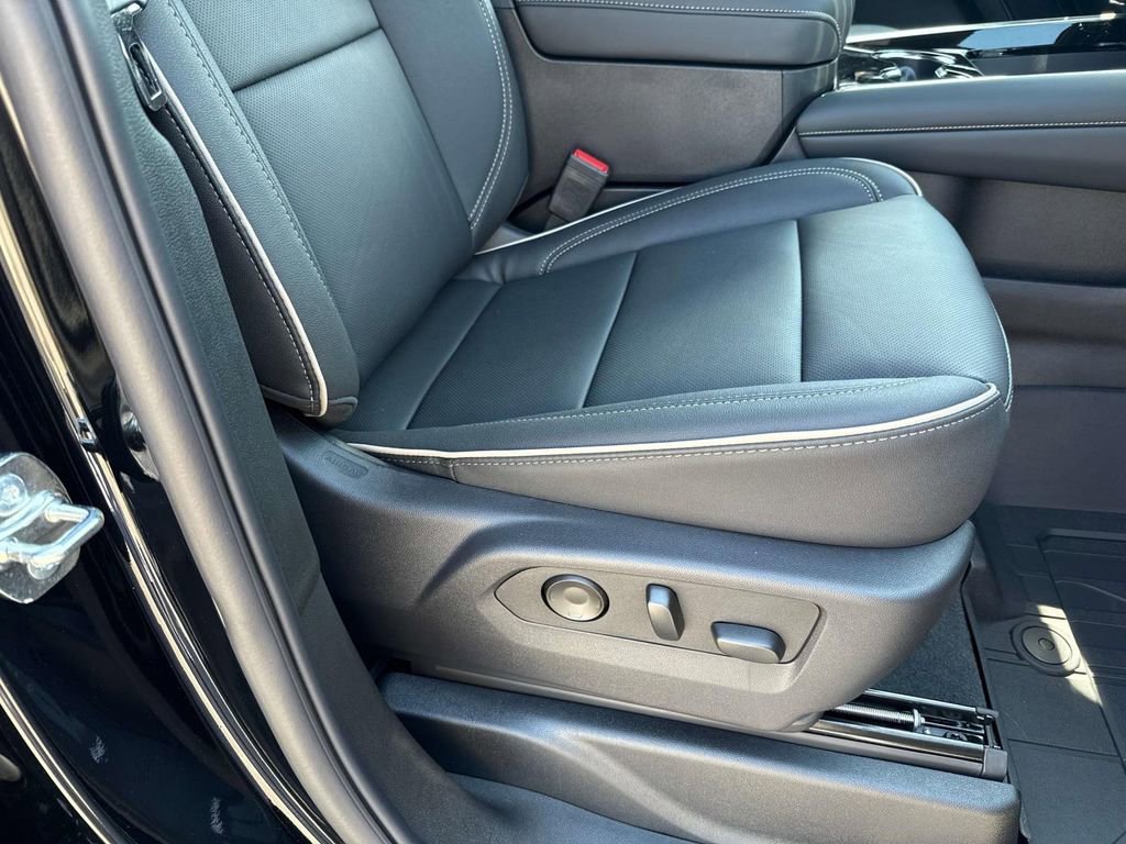 New 2026 Chevrolet Tahoe Premier image 13