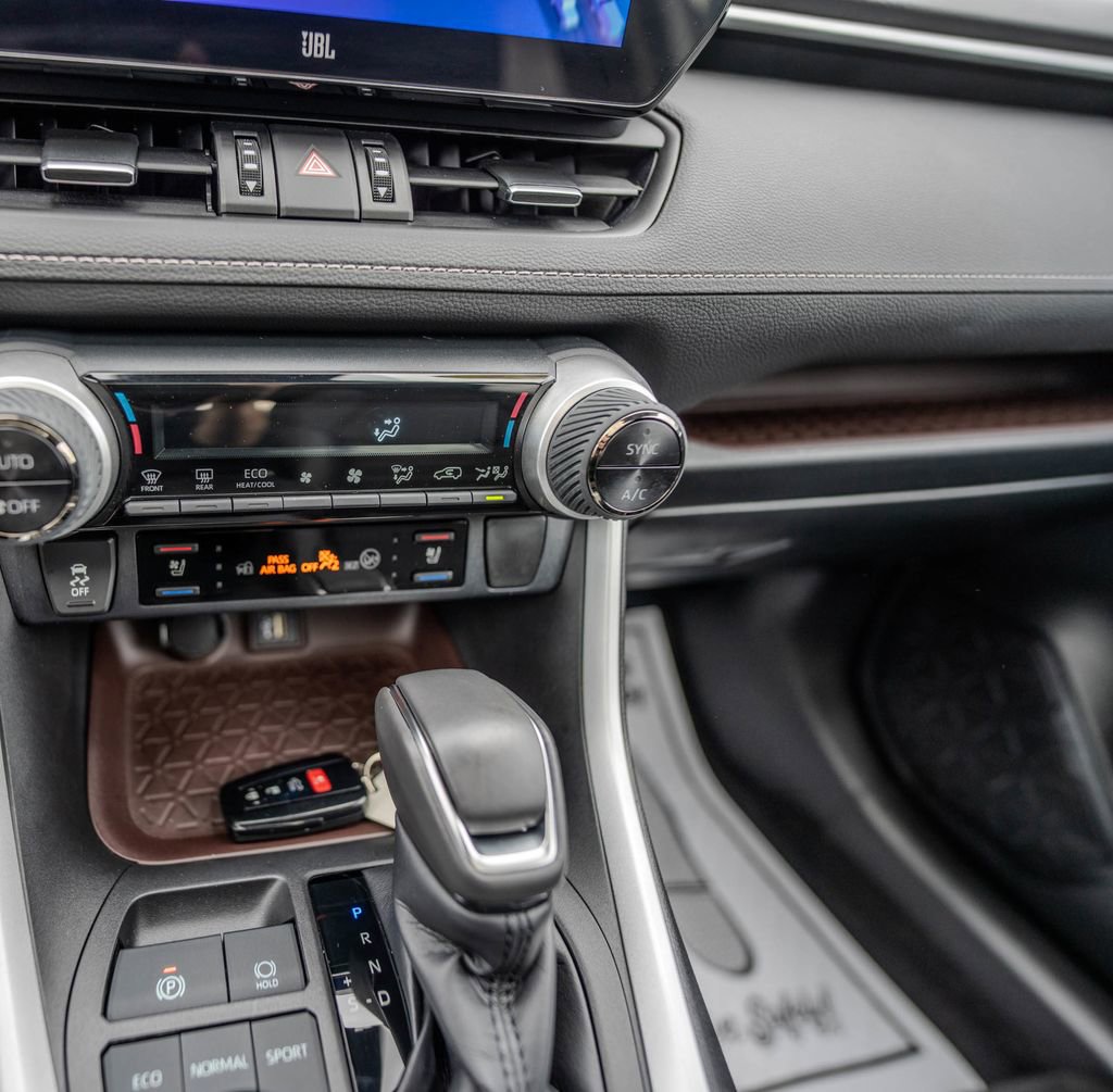 Used 2023 Toyota RAV4 Limited image 17