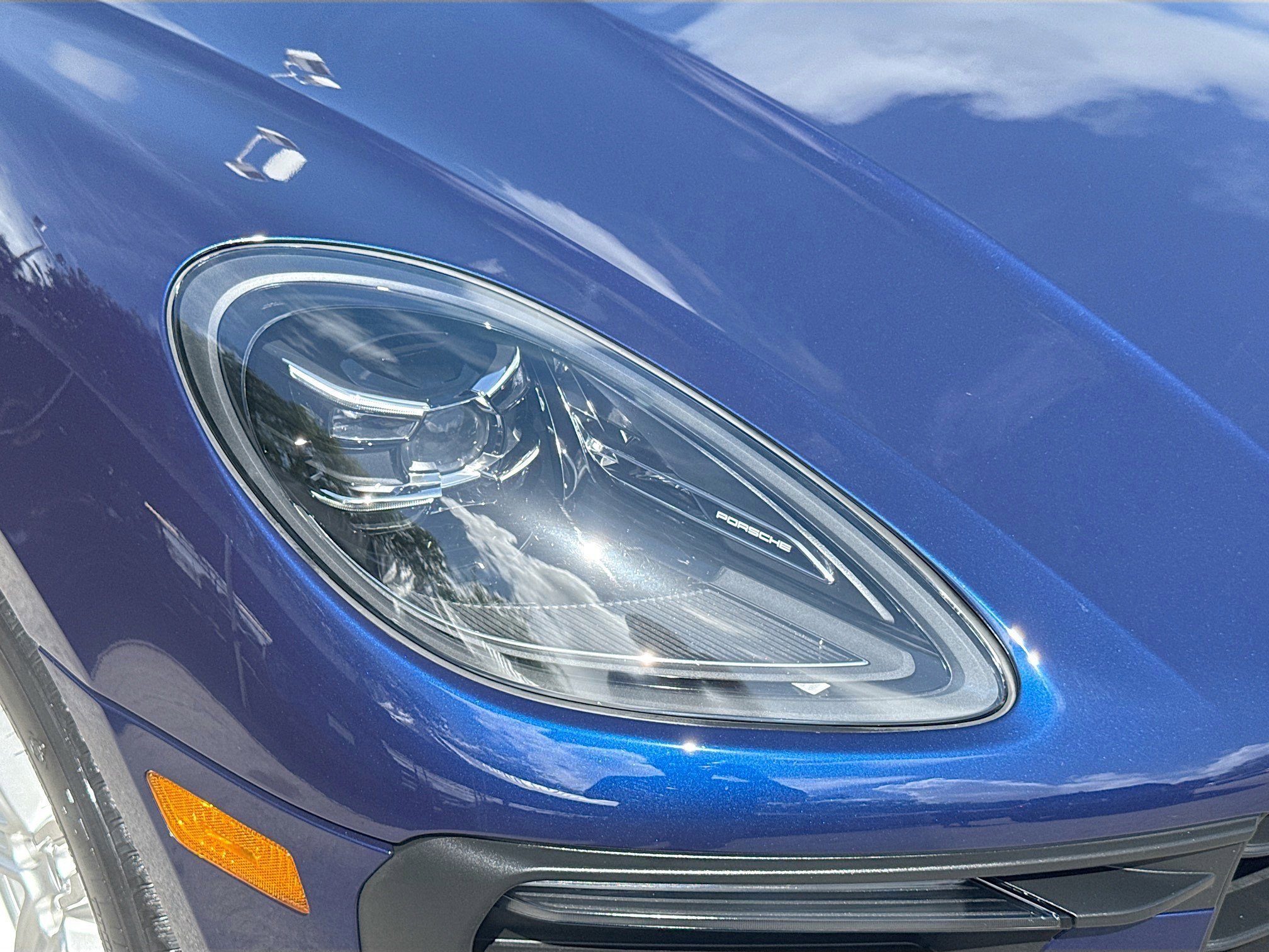 Used 2022 Porsche Macan w/ Premium Package Plus image 33