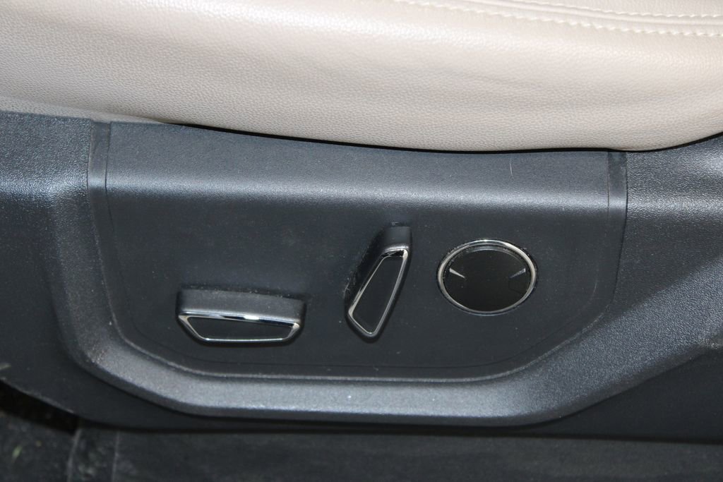 Used 2023 Ford Expedition Limited image 18