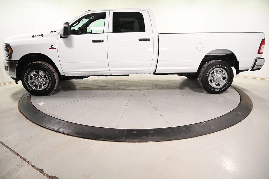 New 2024 RAM 2500 Tradesman w/ Chrome Appearance Group image 4