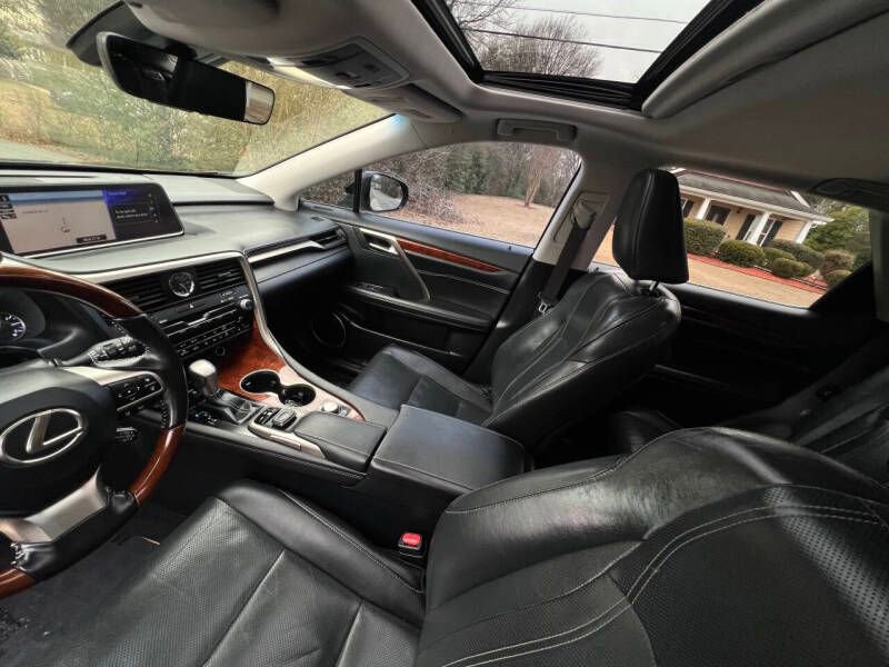 Used 2018 Lexus RX 450hL Premium w/ Premium Package image 10