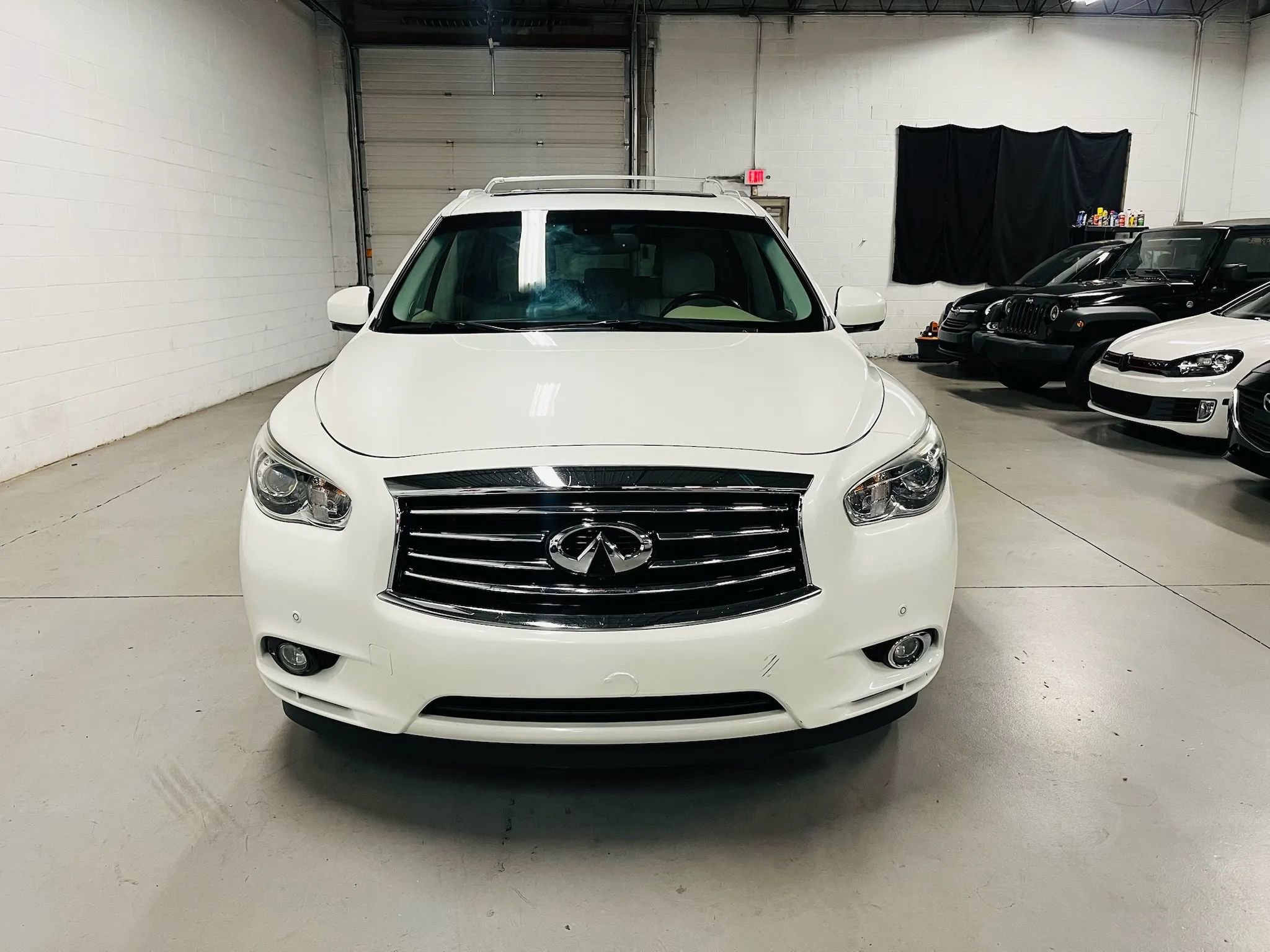 Used 2015 INFINITI QX60 AWD w/ Premium Plus Package image 3