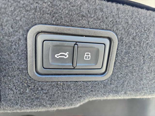 Used 2022 Audi S8 image 18
