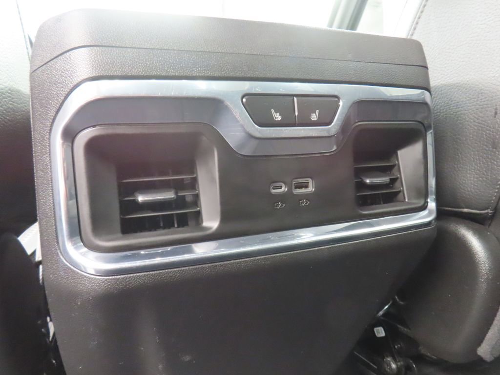 Used 2024 GMC Sierra 3500 Denali w/ Denali Reserve Package image 14