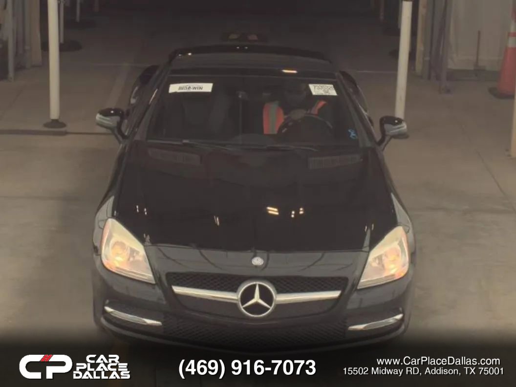 Used 2015 Mercedes-Benz SLK 250 w/ Premium Package image 3