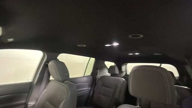 Used 2025 Chevrolet Traverse LT AWD/4WD image 12