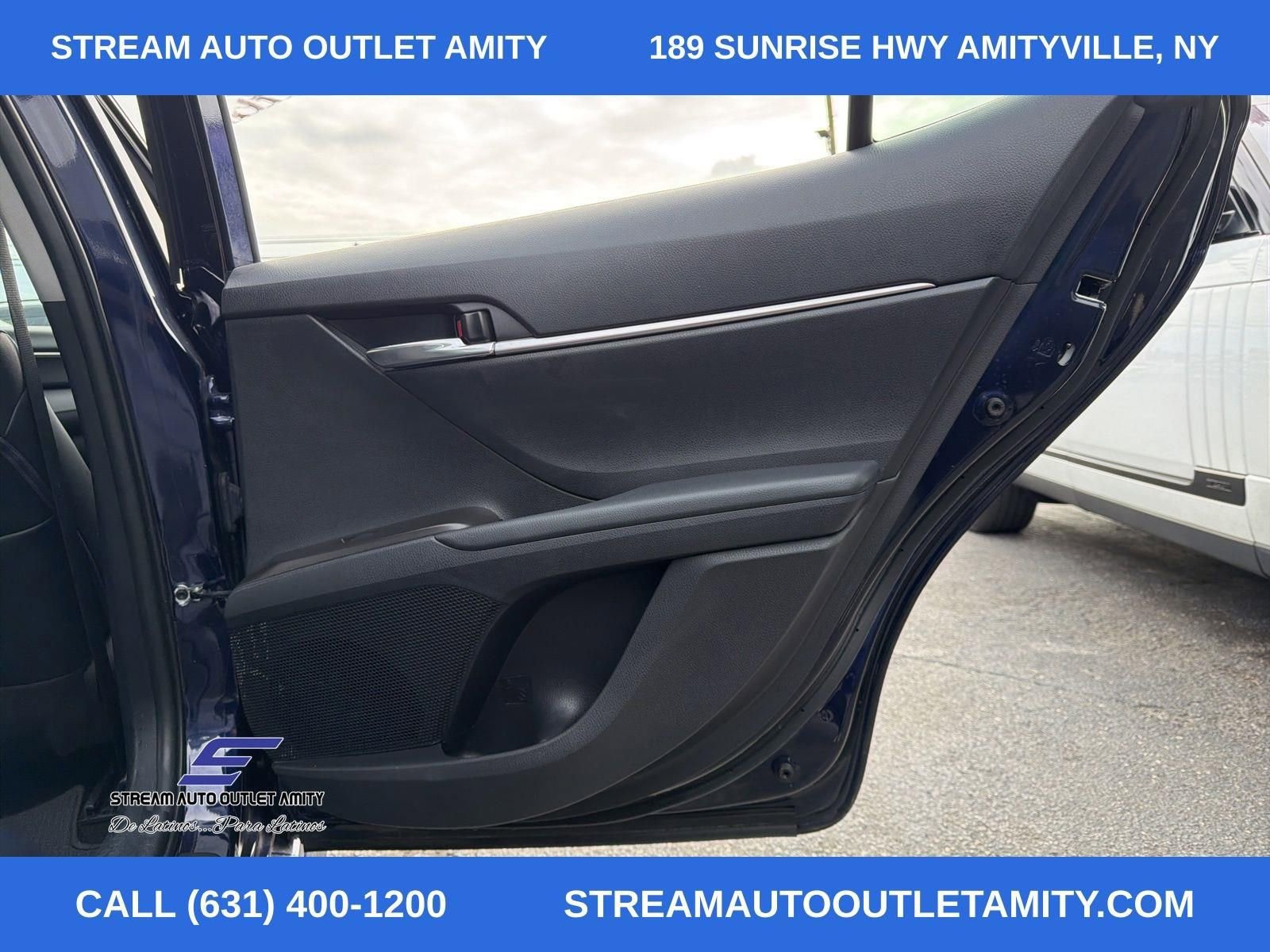 Used 2022 Toyota Camry SE image 15