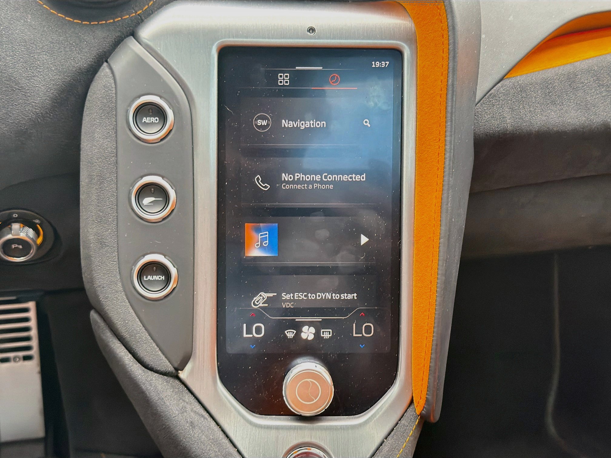 Used 2024 McLaren 750S Spider RWD image 24