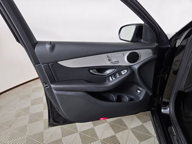 Used 2019 Mercedes-Benz GLC 300 4MATIC image 19