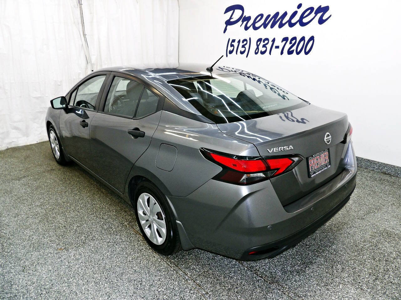 Used 2020 Nissan Versa S FWD image 4