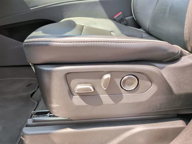 Used 2024 Cadillac Escalade Sport AWD/4WD image 14