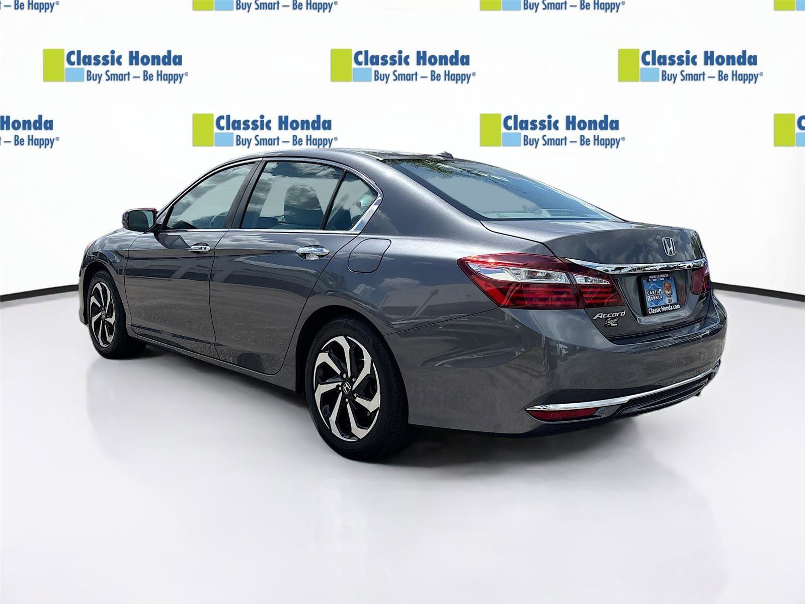Certified 2017 Honda Accord EX image 5