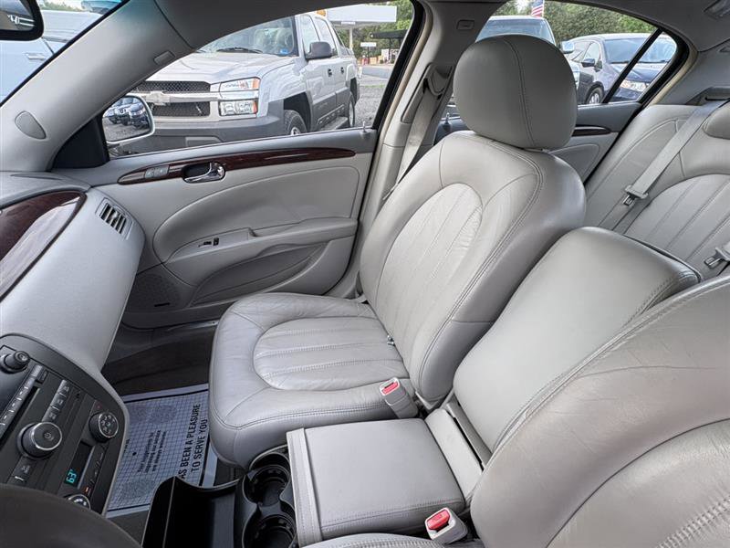 Used 2011 Buick Lucerne CXL FWD image 7