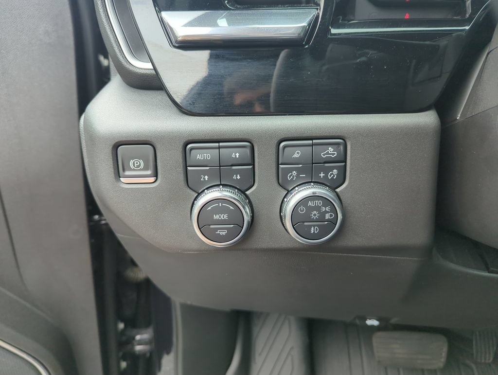 Used 2024 GMC Sierra 1500 SLT w/ SLT Premium Plus Package AWD/4WD image 20